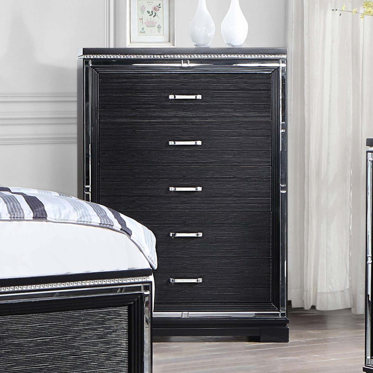 Eleanor Rectangular 5-drawer Chest Silver and Black