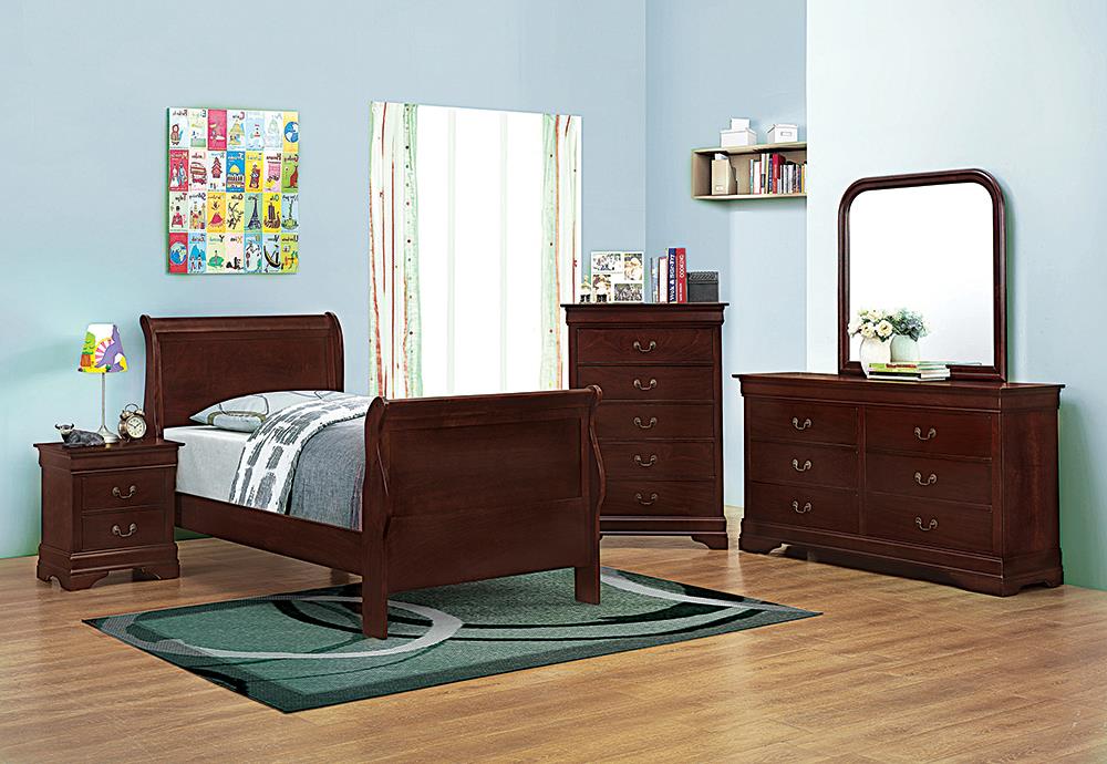Louis Philippe Bedroom Set with Sleigh Headboard